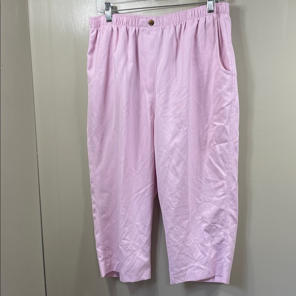 Light Pink Cropped Pants - Picture 1 of 11